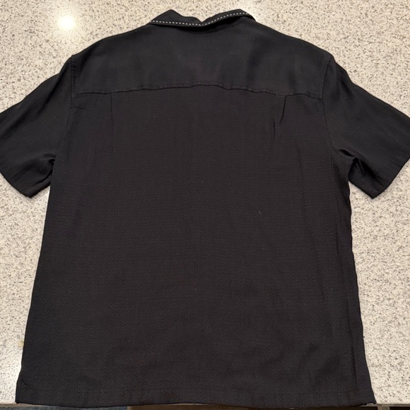 Men's Black Short-Sleeve Button-Down Camp Collar Stripped Shirt Large - Picture 6 of 6